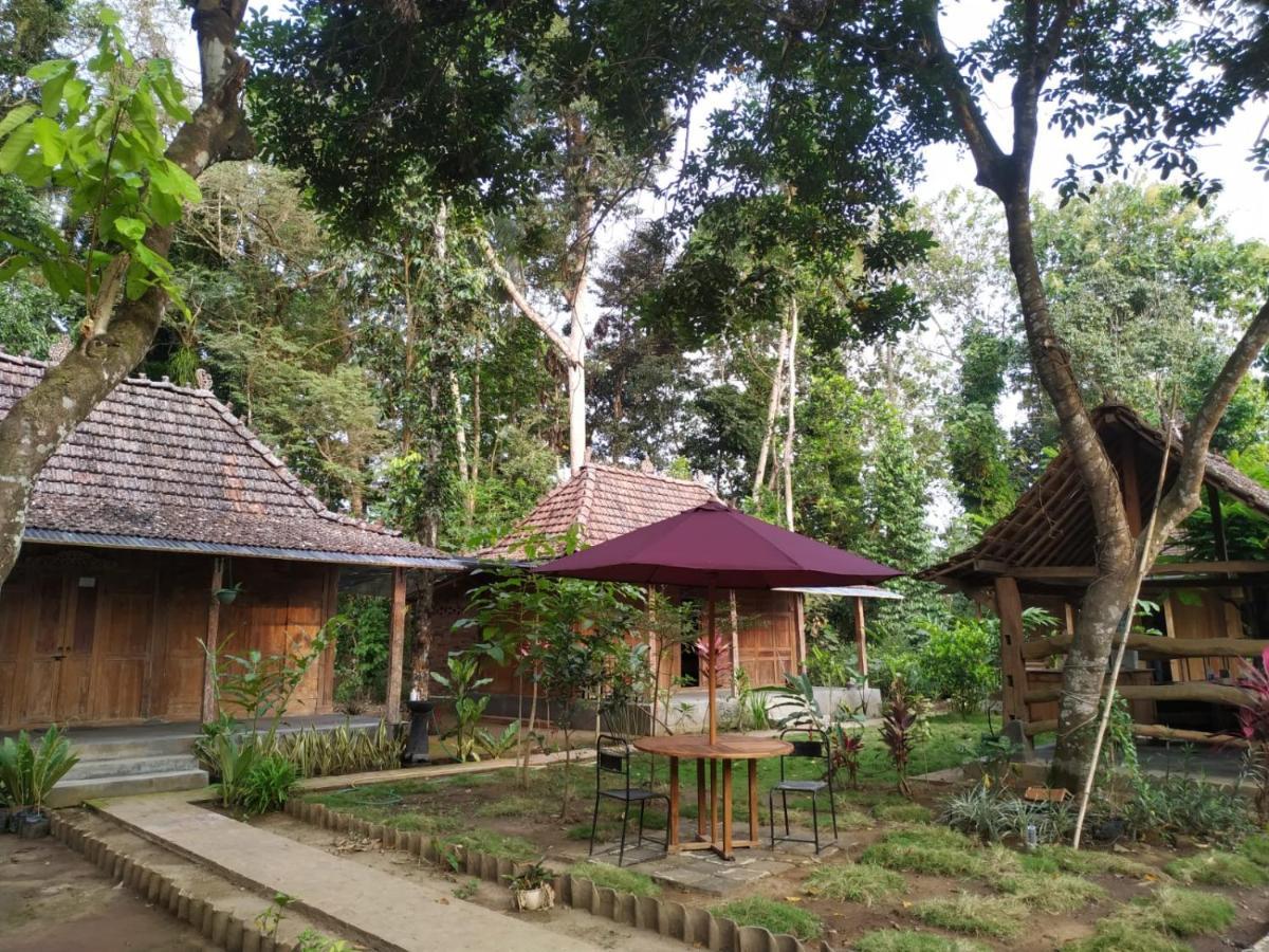 Omah Kayu Jagalan Hotel Magelang Exterior photo